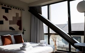 Bob W Amsterdam Noord 4*